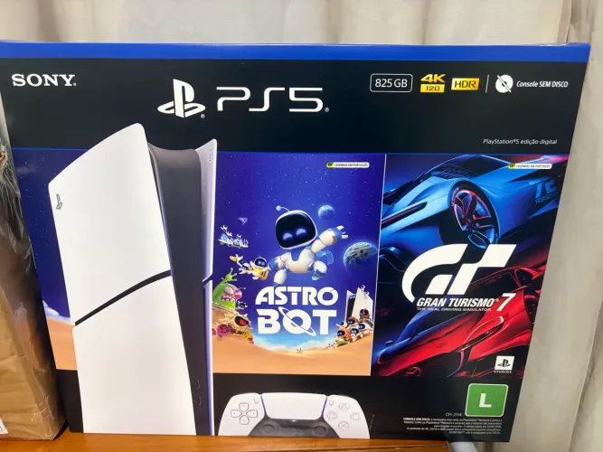 PS5 MIDIA DIGITAL + 2 JOGOS - NOVO/LACRADO