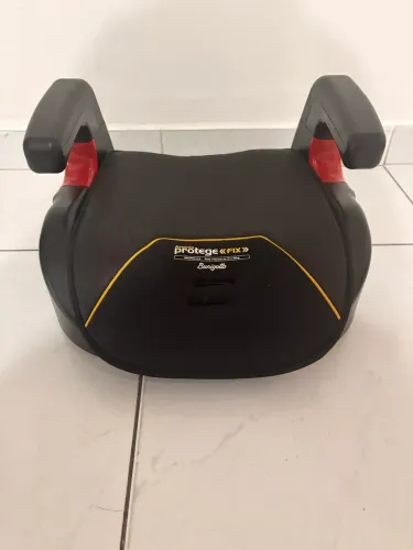 Assento infantil pra carro