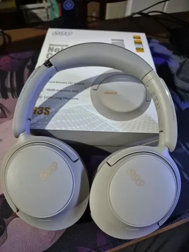 Fone QCY H3 S, ANC -56db e 100h de bateria