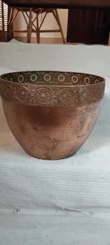 Cachepo Grande Metal Cobre Envelhecido Borda Rendada 32x25cm