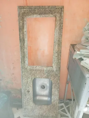 Vendo uma pia de cozinha mármore