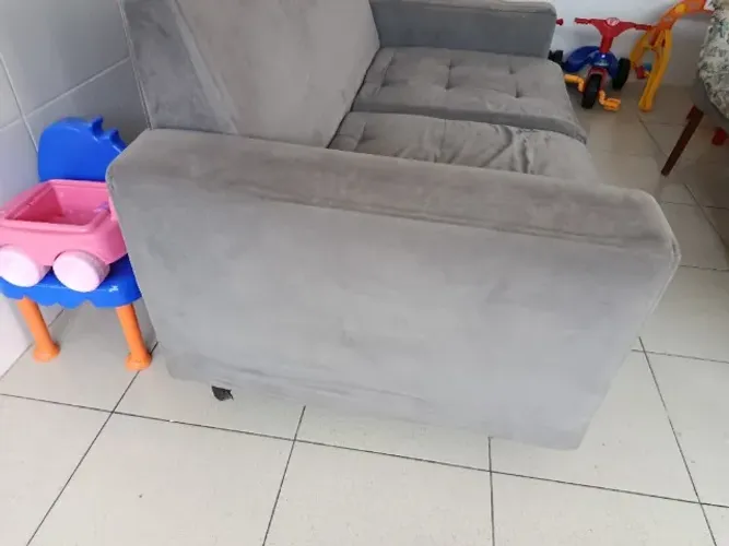 Sofá dois lugares cinza chumbo
