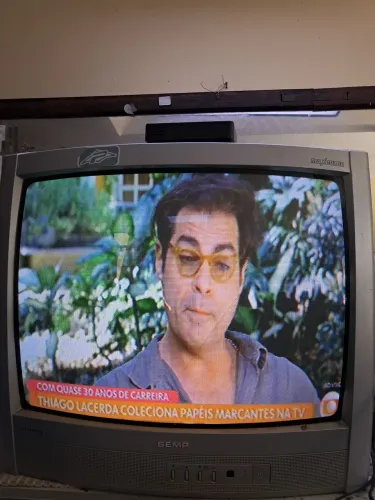 Vendo tv semp 20" com conversor digital tudo ok