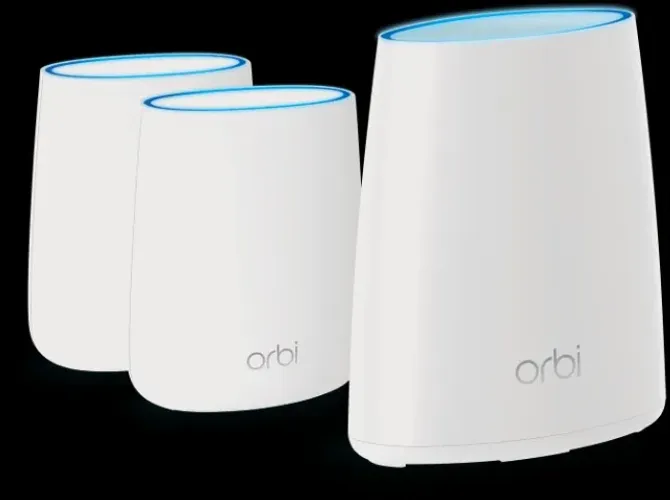 Roteador NETGEAR Orbi RBK43S seminovo - 2200 MBps e 550m2 de cobertura