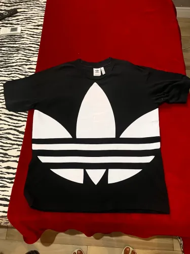 Camiseta adidas originals big trefoil