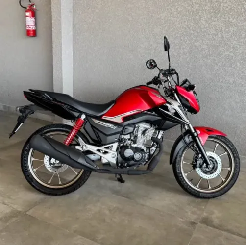 Vende-se Titan 160 2026 impecável