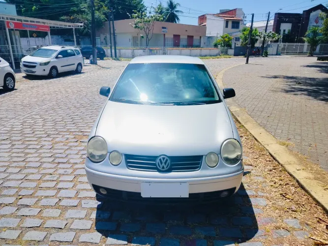 Volkswagen Polo Sedan 1.6 MI Total Flex 8V 4P 2006