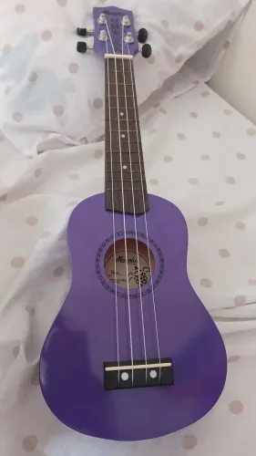 Vendo Ukulele acústico- Memphis Tagima- Nylon