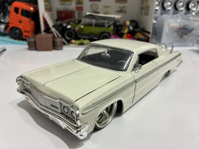 Miniatura Impala 64 branco 