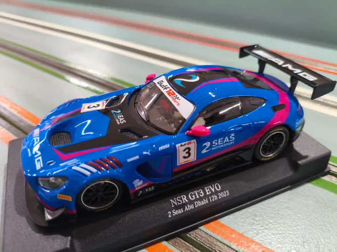 Carro de autorama Mercedez AMG GT3