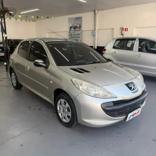 Peugeot 207 XR 1.4 Flex 8V 5P 2011