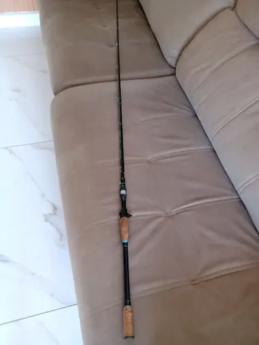 Vara Lumis Fish Fighter 2.10 mts. Inteiriça