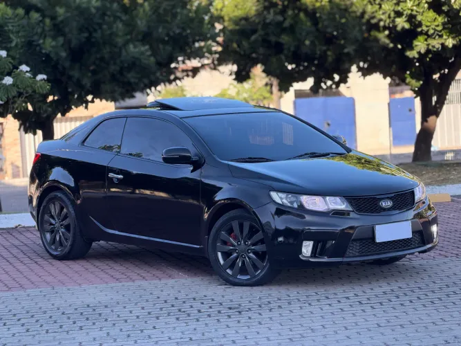 Kia Motors Cerato Koup 2.0 16V Aut. 2013