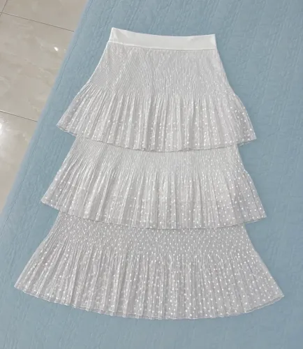 Saia Branca Plissada em Camas - Delicada e Elegante