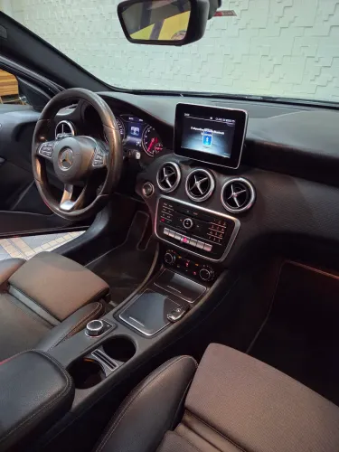 Mercedes-Benz Classe A 200 1.6 TB/flex Aut. 2016