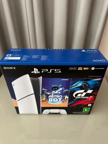 PS5 Slim Mídia Digital - 827GB
