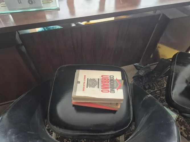Livros e Códigos de Direito