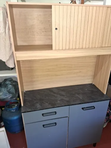 Vendo armario de cozinha ta novo mais veio com um defeito