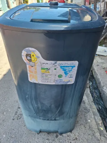 VENDE-SE MAQUINA DE LAVAR TANQUINHO