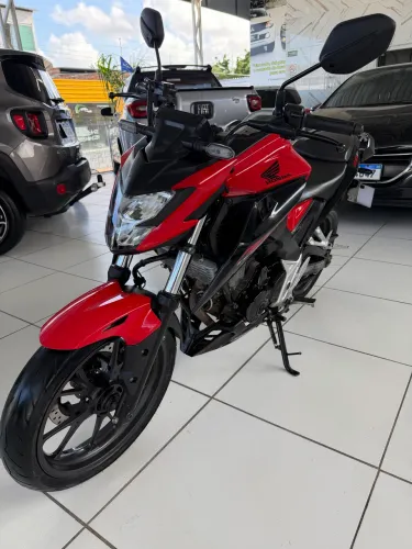 Twister 2023 bem conservada