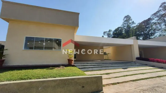 Casa de condomínio em Rua Uruana - Chácara dos Junqueiras - Carapicuíba/SP
