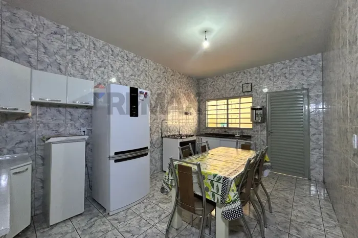 Oportunidade Única: Encantadora casa no Interior Paulista Pronta para Morar!