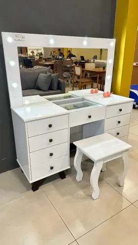 PENTEADEIRA CAMARIN COM LED 