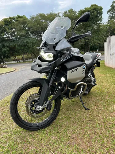 GS F900 2025 4.700km 15 mil acessórios 
