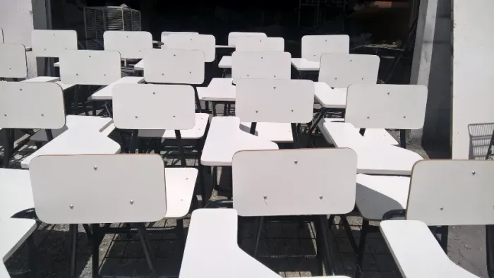 cadeiras escola