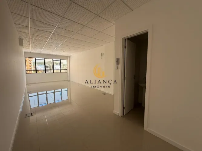 Sala comercial em Itacorubi, Florianópolis/SC