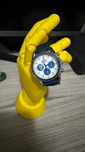 Omega Speedmaster Silver Snoopy Award 50º Aniversário