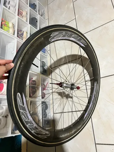 Rodas zipp tubulares de carbono