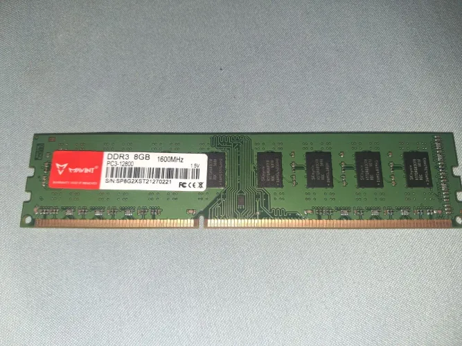 8 gb ram DDR3 1600 MHz