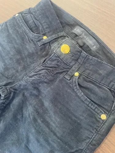 Calça feminina, original Juicy Culture, tipo Skinny, veste 5/6 anos, azul escuro brilhosa.