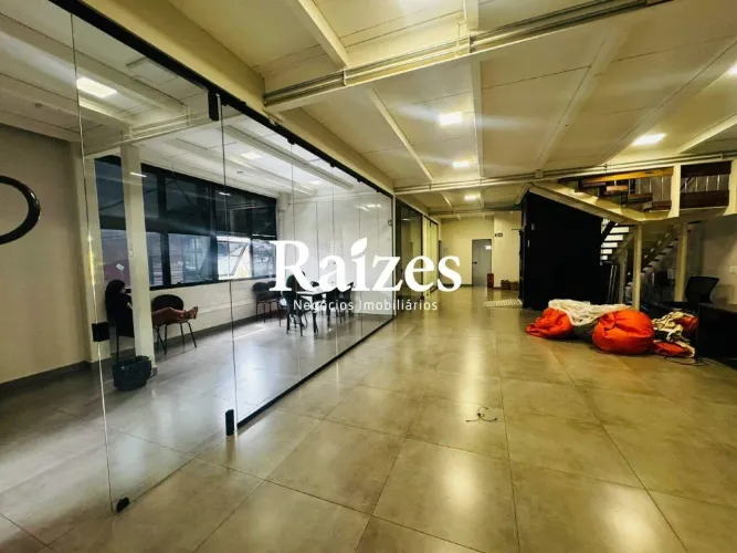 Andar Corporativo de 180m² Acessível com Elevador a 100m da Rondon Pacheco