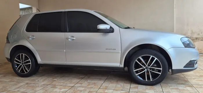 Volkswagen Golf Sportline 1.6 MI Total Flex 8V 4P 2013
