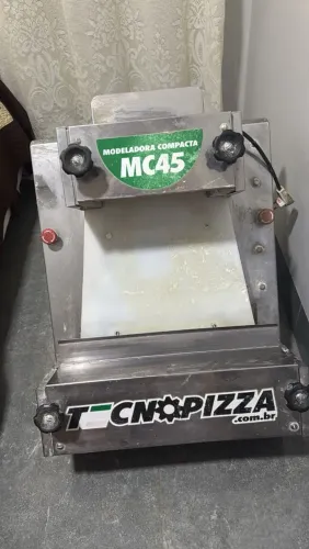 Modeladora de pizza