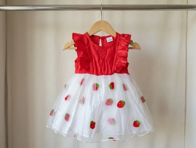 Vestido Moranguinhos