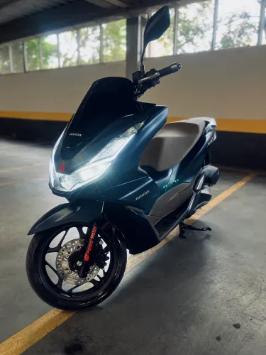 PCX DLX 160 ABS 2024