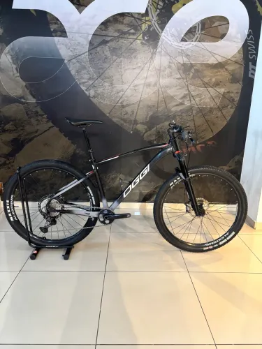 Bicicleta Oggi 7.6 XT - Tamanho 19 (L) semi nova