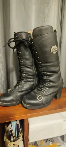 Bota de couro com salto n°37