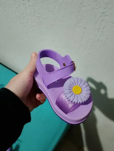 Vendo lote infantil de menina em perfeito estado 