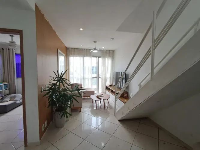 Aristides Lobo .Excelente Cobertura Duplex de 3 quartos. Entrar e Morar.