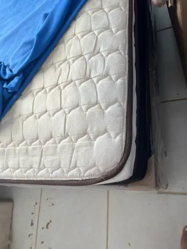 Cama Queen