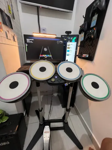 BATERIA ROCKBAND/GUITARHERO pc/wii - box beatles