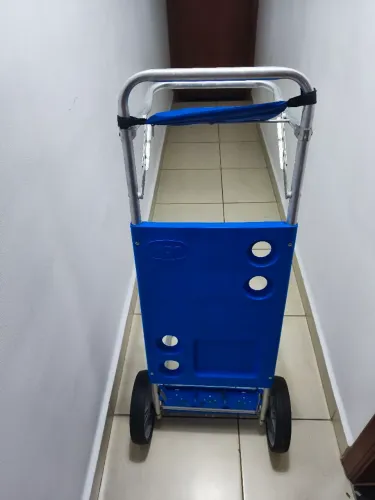Carrinho de praia de cadeiras