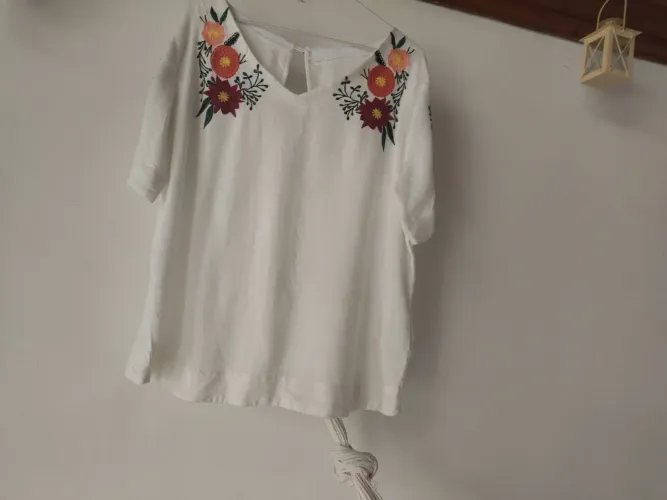 Blusa viscose bordada
