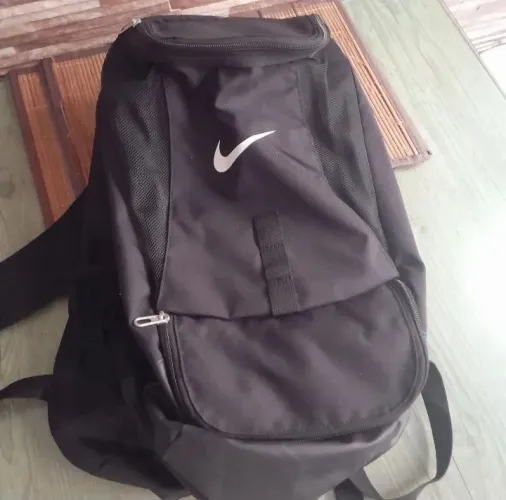 Mochila Nike original nova
