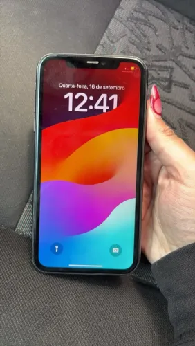 iPhone 11. 64GB