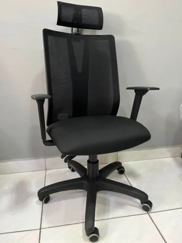 Cadeira Giratória Addit Presidente Com Apoio Cabeça - BackSystem - Vinil Preto - Frisokar